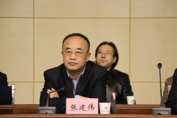 甘肃日报副总编辑张建伟代表媒体致辞